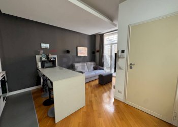 Soggiorno - Two-room apartment VIA CONTE DI CARMAGNOLA
 
49, Roma - photo 3