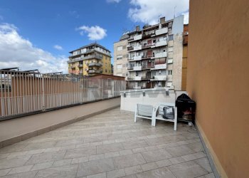 Terrazza - Two-room apartment VIA CONTE DI CARMAGNOLA
 
49, Roma - photo 21