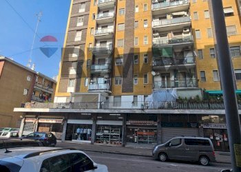 Edificio all\'aperto - Commercial Activity VIA SANREMO
8, San Giuliano Milanese - photo 1