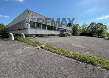 Edificio all\'aperto - Capannone VIA POLVARIES
 
2, Buja - foto 1