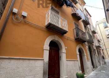 Edificio all\'aperto - Four-room apartment via Sant'Antonio Abate
 
45, Campobasso - photo 23