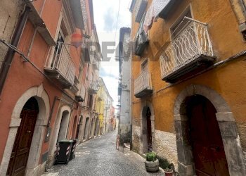 Edificio all\'aperto - Four-room apartment via Sant'Antonio Abate
 
45, Campobasso - photo 24