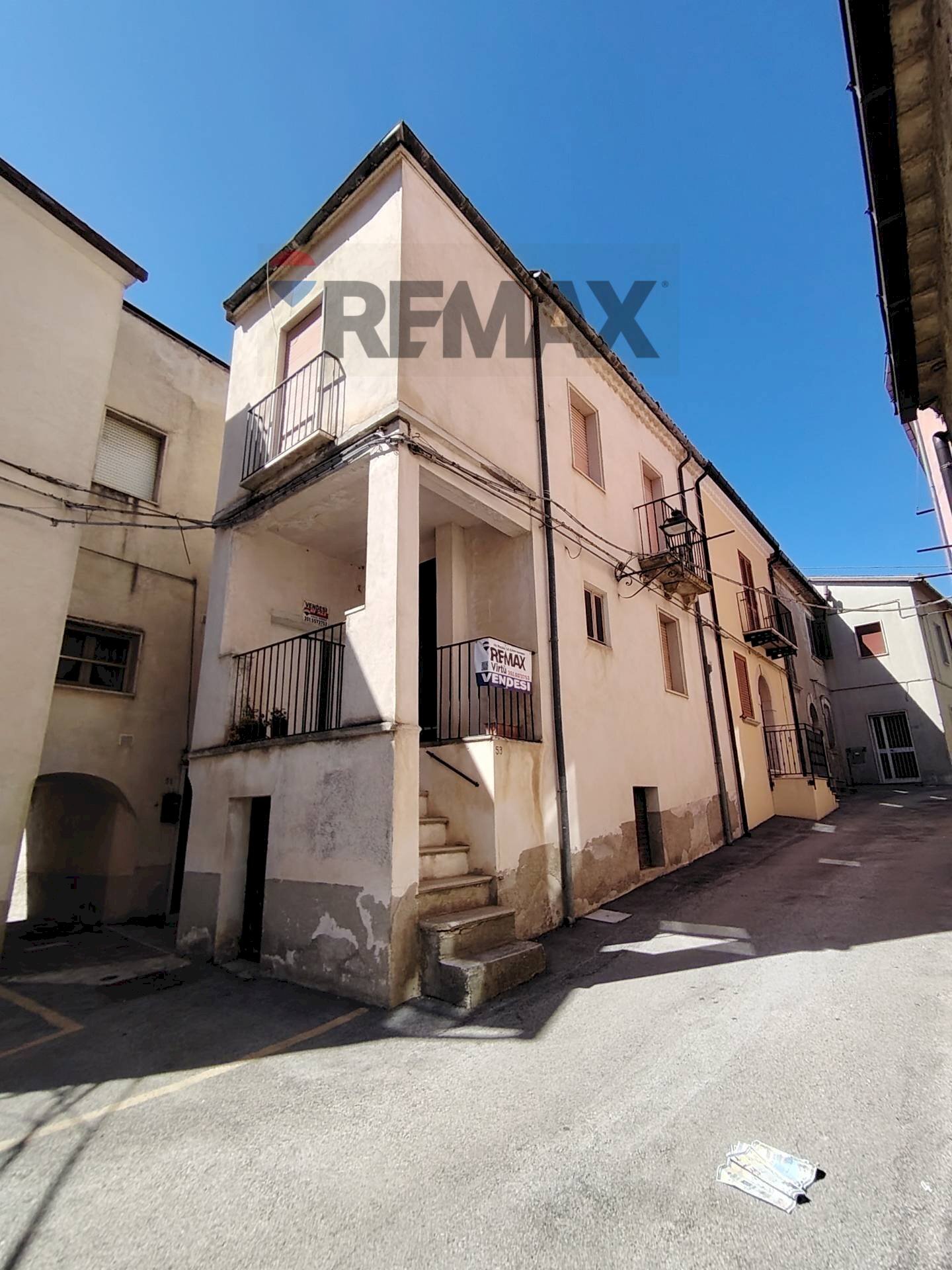 Edificio all\'aperto - Semi-detached house Via Umberto I
 
125-129, Torella del Sannio - photo 3