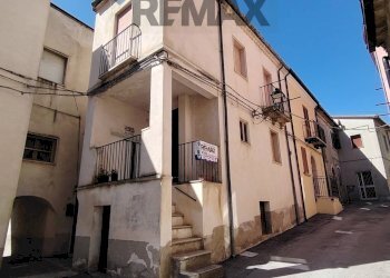 Edificio all\'aperto - Semi-detached house Via Umberto I
 
125-129, Torella del Sannio - photo 3
