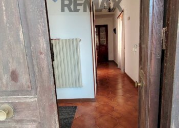 Hall / corridoio - Semi-detached house Via Umberto I
 
125-129, Torella del Sannio - photo 9