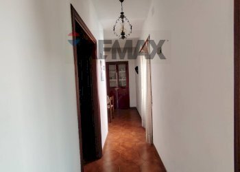 Hall / corridoio - Semi-detached house Via Umberto I
 
125-129, Torella del Sannio - photo 13