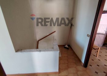Scale - Semi-detached house Via Umberto I
 
125-129, Torella del Sannio - photo 27