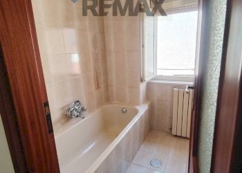 Bagno - Semi-detached house Via Umberto I
 
125-129, Torella del Sannio - photo 24