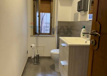 Bagno - Ufficio Via Volturno
 
31, Palermo - foto 17