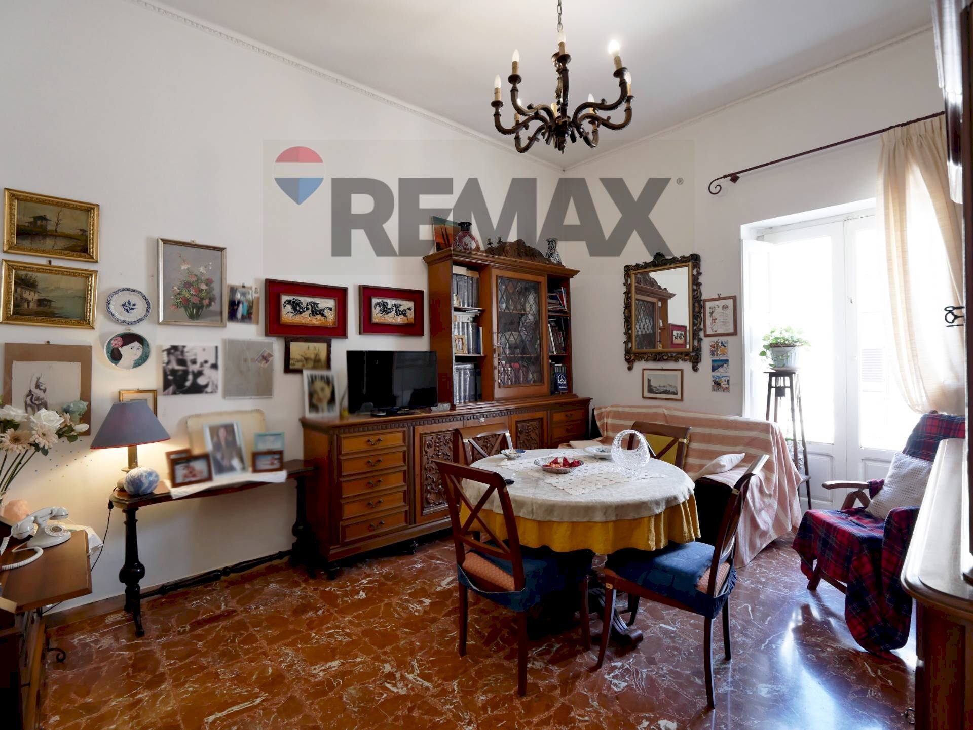 Sala da pranzo - Casa semi indipendente Francesco De Sanctis
 
59, Ostuni - foto 3