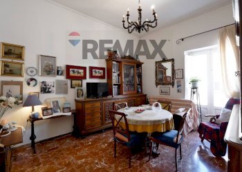 Sala da pranzo - Casa semi indipendente Francesco De Sanctis
 
59, Ostuni - foto 3