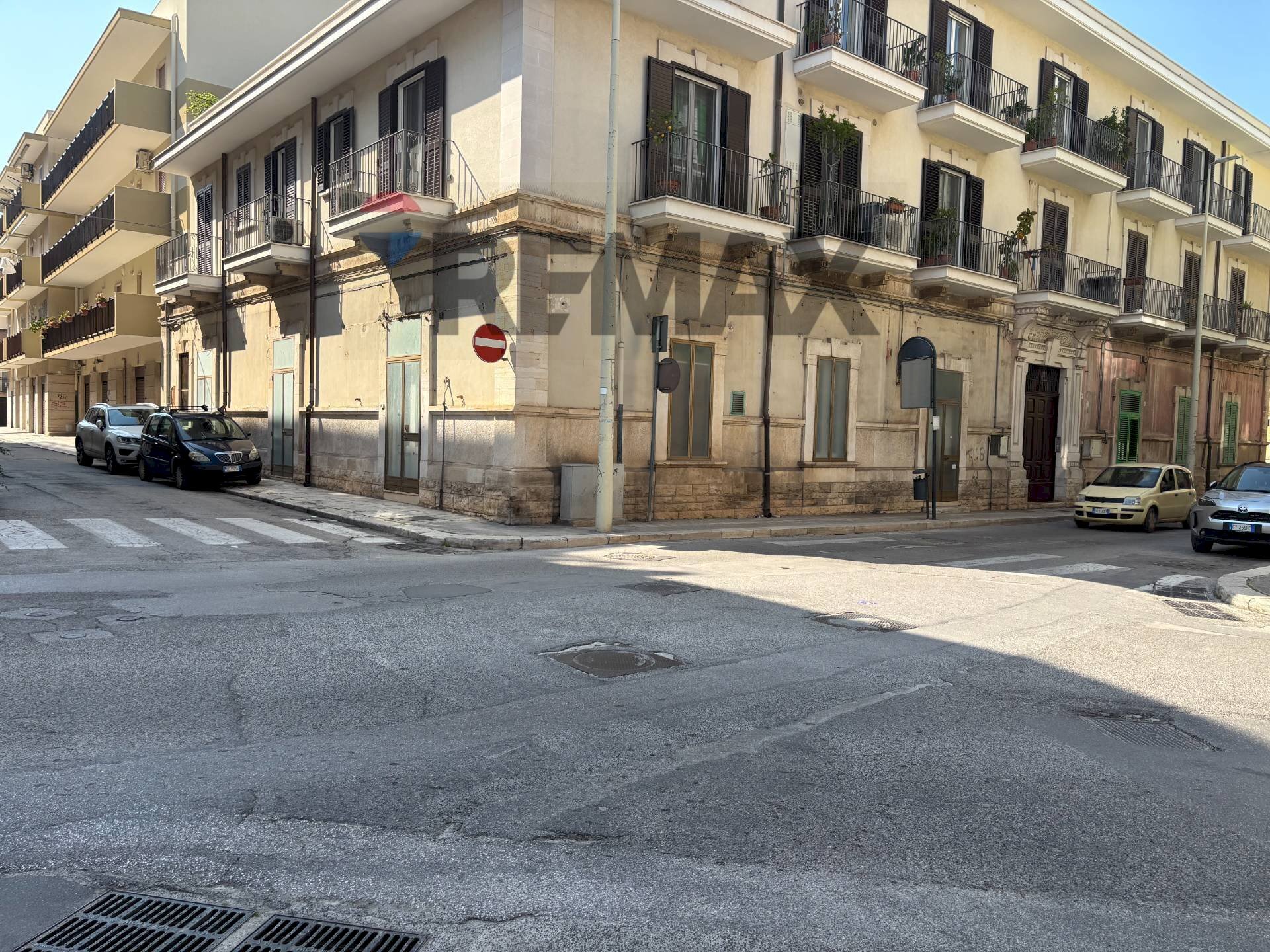 Edificio all\'aperto - Commercial Activity Bitonto
 
95, Giovinazzo - photo 1