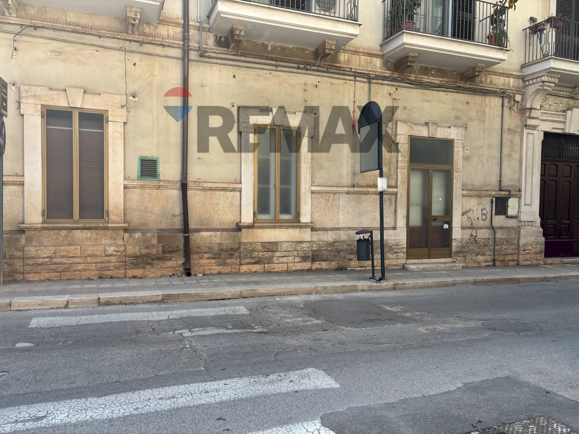 Edificio all\'aperto - Commercial Activity Bitonto
 
95, Giovinazzo - photo 3