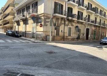 Edificio all\'aperto - Commercial Activity Bitonto
 
95, Giovinazzo - photo 2