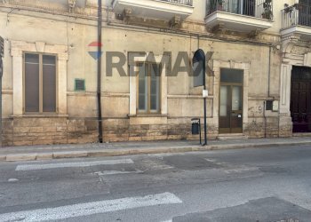 Edificio all\'aperto - Commercial Activity Bitonto
 
95, Giovinazzo - photo 3