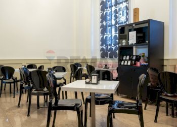 Sala da pranzo - Attività Commerciale Corso Trieste
 
92, Lanciano - foto 5