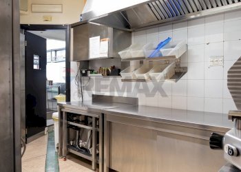 Cucina - Attività Commerciale Corso Trieste
 
92, Lanciano - foto 35