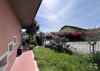 Foto 2 - Villa Via valle
 
42, Puegnago sul Garda - foto 2