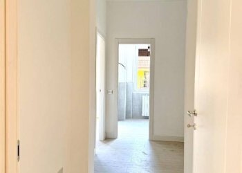 Corridoio - Two-room apartment via Gian Battista Cipani, Brescia - photo 43