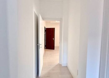 Corridoio - Two-room apartment via Gian Battista Cipani, Brescia - photo 44