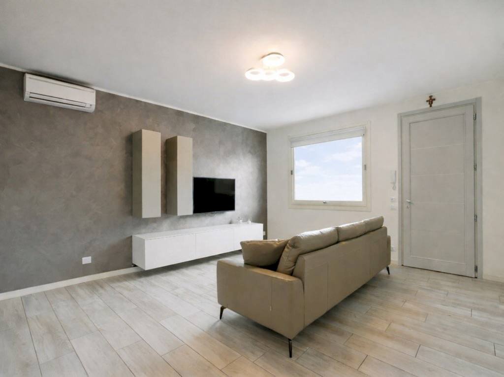 Salone - Trilocale via del Molino, Carobbio degli Angeli - foto 1