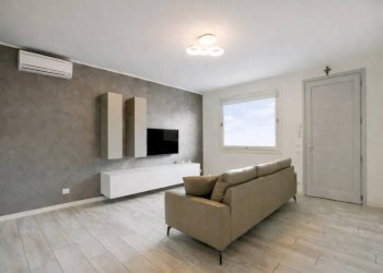 Salone - Trilocale via del Molino, Carobbio degli Angeli - foto 1