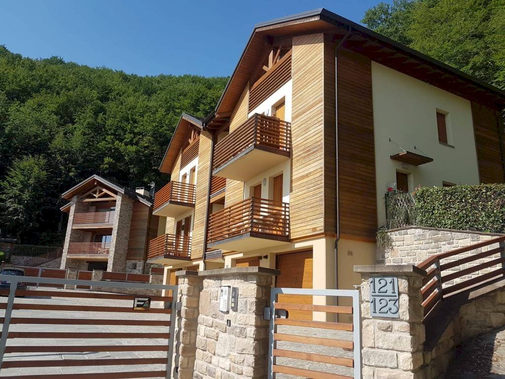 Facciata - Four-room apartment via Monte Rondinara, Sestola - photo 3