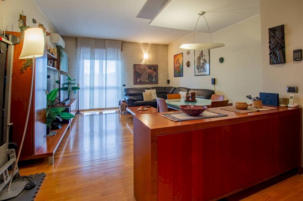Salone - Trilocale via Negroli, 24, Milano - foto 2