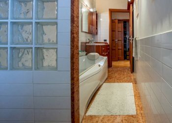 Bagno - Trilocale via Negroli, 24, Milano - foto 10