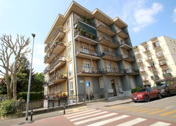 Facciata - Bilocale via Enrico Toti, Bergamo - foto 1