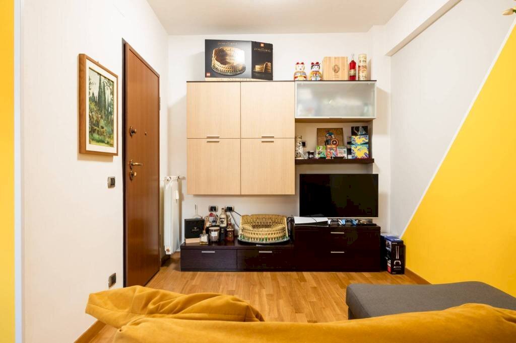 Soggiorno - Trilocale via Attio Labeone, 50, Roma - foto 3