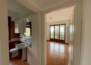 Disimpegno - Quadrilocale via Nino Costa, 6, Chieri - foto 13