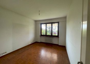 Camera da letto - Quadrilocale via Nino Costa, 6, Chieri - foto 8