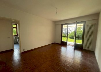 Soggiorno - Quadrilocale via Nino Costa, 6, Chieri - foto 7