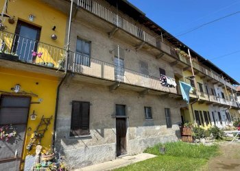 Facciata - Casa indipendente via Libertà, 16, Casale Litta - foto 1