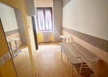 Cucina - Bilocale via G. Viale, Mondovì - foto 1