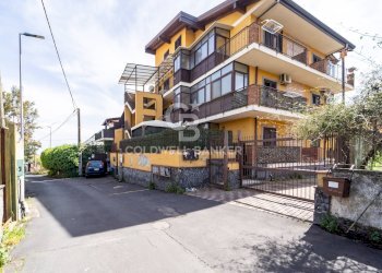 Foto 2 - Trilocale Via Santa Maria dei Monti
 
12, Mascalucia - foto 2