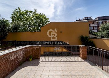 Foto 7 - Trilocale Via Santa Maria dei Monti
 
12, Mascalucia - foto 7