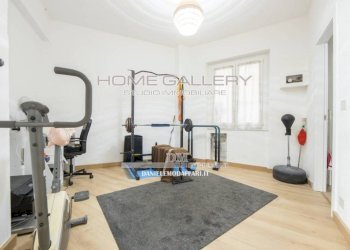 Camera da letto - Quadrilocale via Cesare Battisti, Genova (zona Albaro) - foto 12