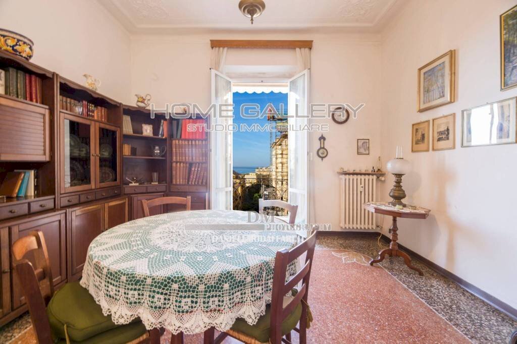 Salone - Quadrilocale via Aldo Acquarone, Genova (zona Castelletto) - foto 3