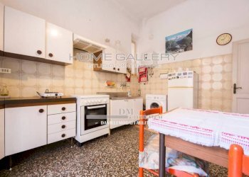 Cucina - Quadrilocale via Aldo Acquarone, Genova (zona Castelletto) - foto 10