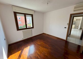 Camera da letto - Three-room apartment via della Costituzione, 7, Casalecchio di Reno - photo 18