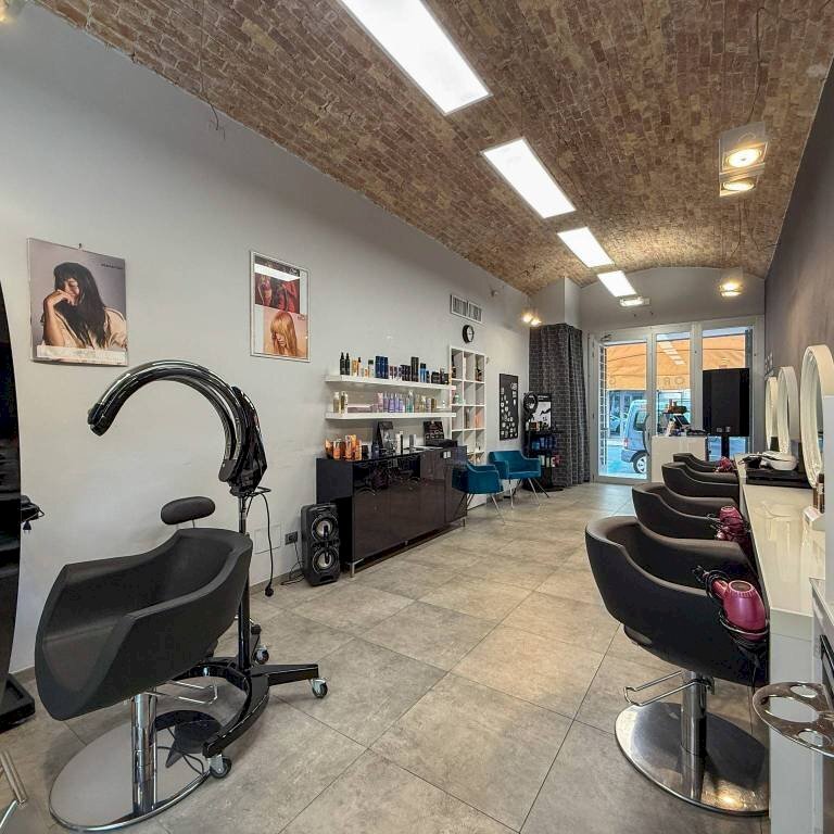 Interno non residenziale - Male - Female Hairdressers via Paolo Boselli, 9, Taggia - photo 3