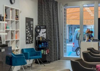 Interno non residenziale - Male - Female Hairdressers via Paolo Boselli, 9, Taggia - photo 4