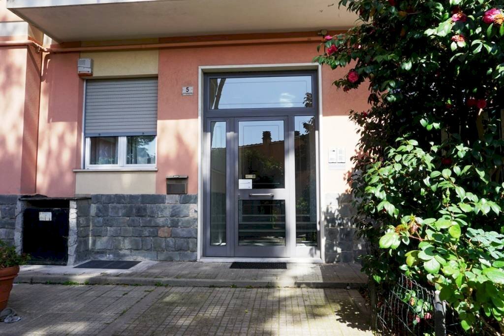 Facciata - Two-room apartment salita al Forte della Crocetta, 3, Genova (neighborhood Sampierdarena) - photo 2