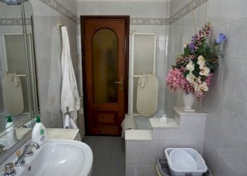 Camera da letto - Two-room apartment salita al Forte della Crocetta, 3, Genova (neighborhood Sampierdarena) - photo 11