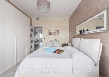 Camera da letto - Three-room apartment piazza Luigi Mattirolo, 12, Torino - photo 16