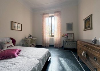 Camera da letto - Appartamento salita di San Francesco, 8, Genova - foto 3