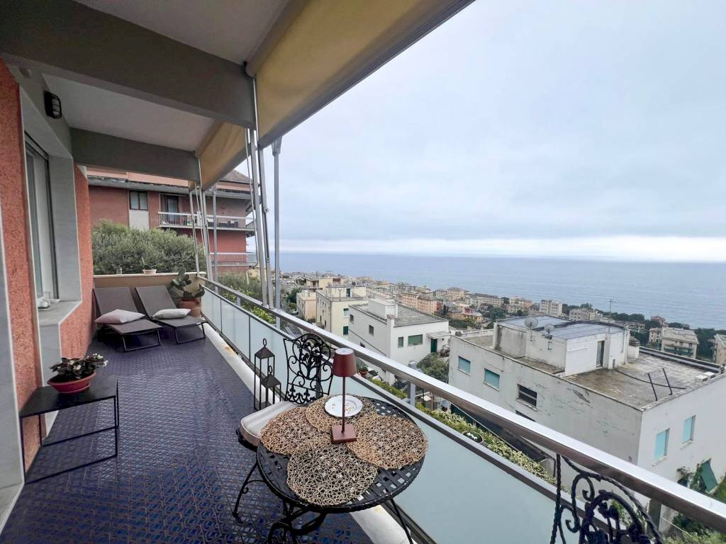 Terrazzo - Appartamento via Fratelli Coda, 61, frazione Quinto Al Mare, Genova - foto 2