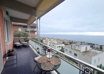 Terrazzo - Appartamento via Fratelli Coda, 61, frazione Quinto Al Mare, Genova - foto 2